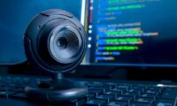 Come proteggere la webcam dei computer aziendali dagli hacker